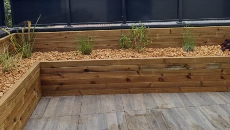 Dallage et création de Jardinières sur Balcon Terr...